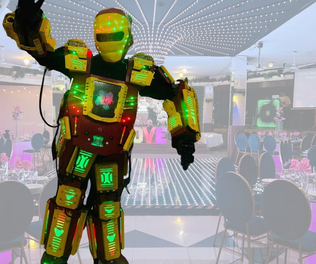 Show de Robot Iron-Man: La revolución de las batucadas en XV años